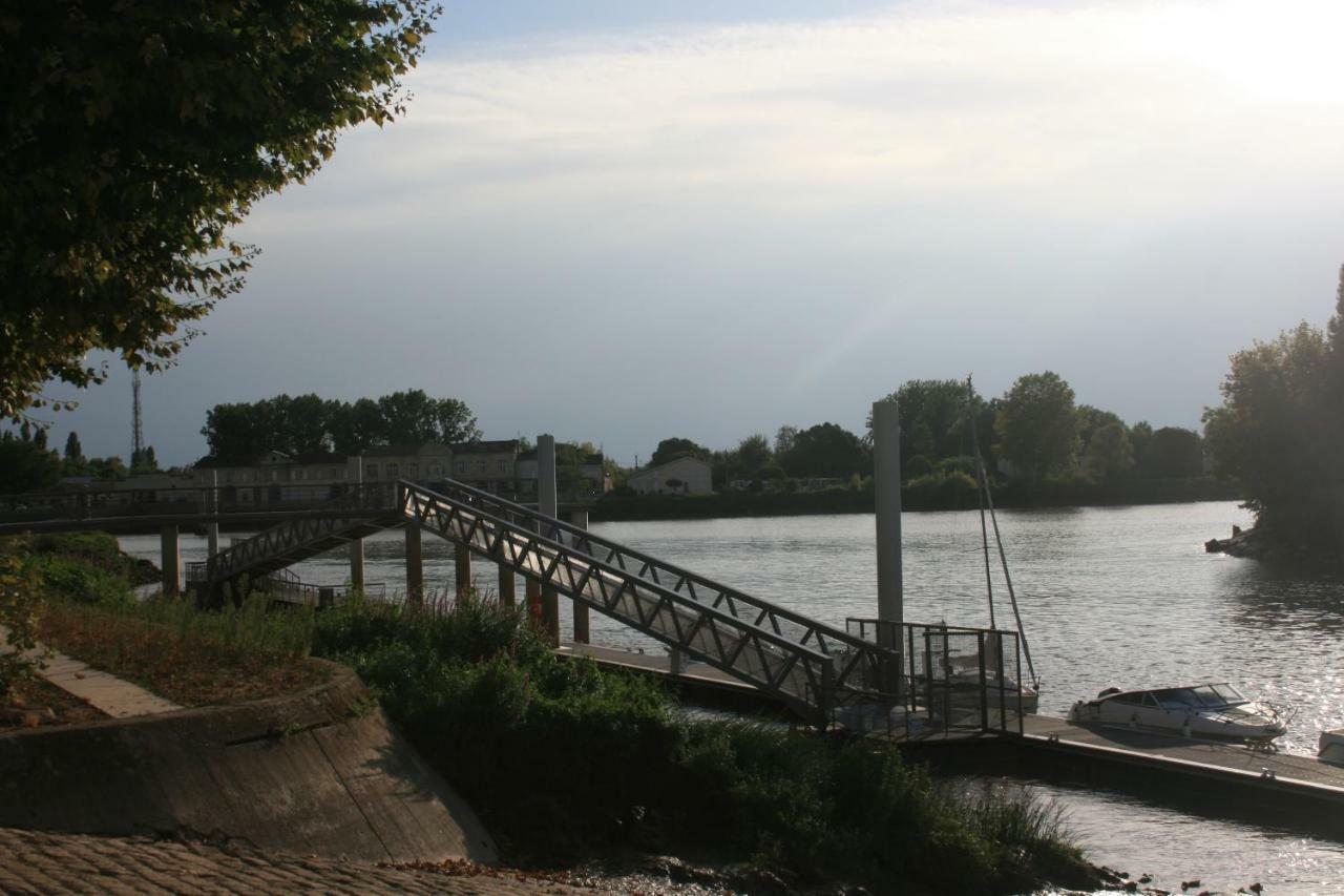 Quai Souchet Villa Либорн Екстериор снимка